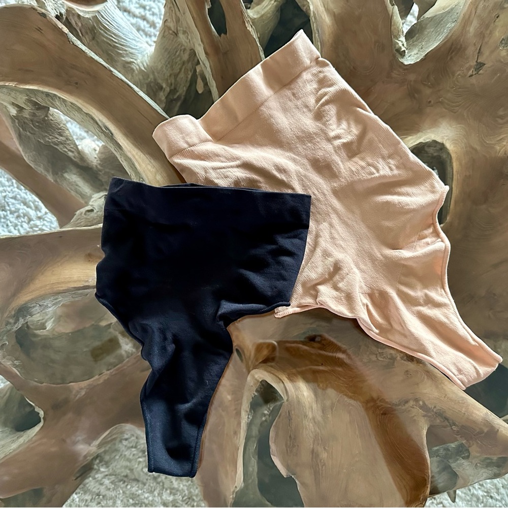 NWOT 2 Shaper-wear thongs